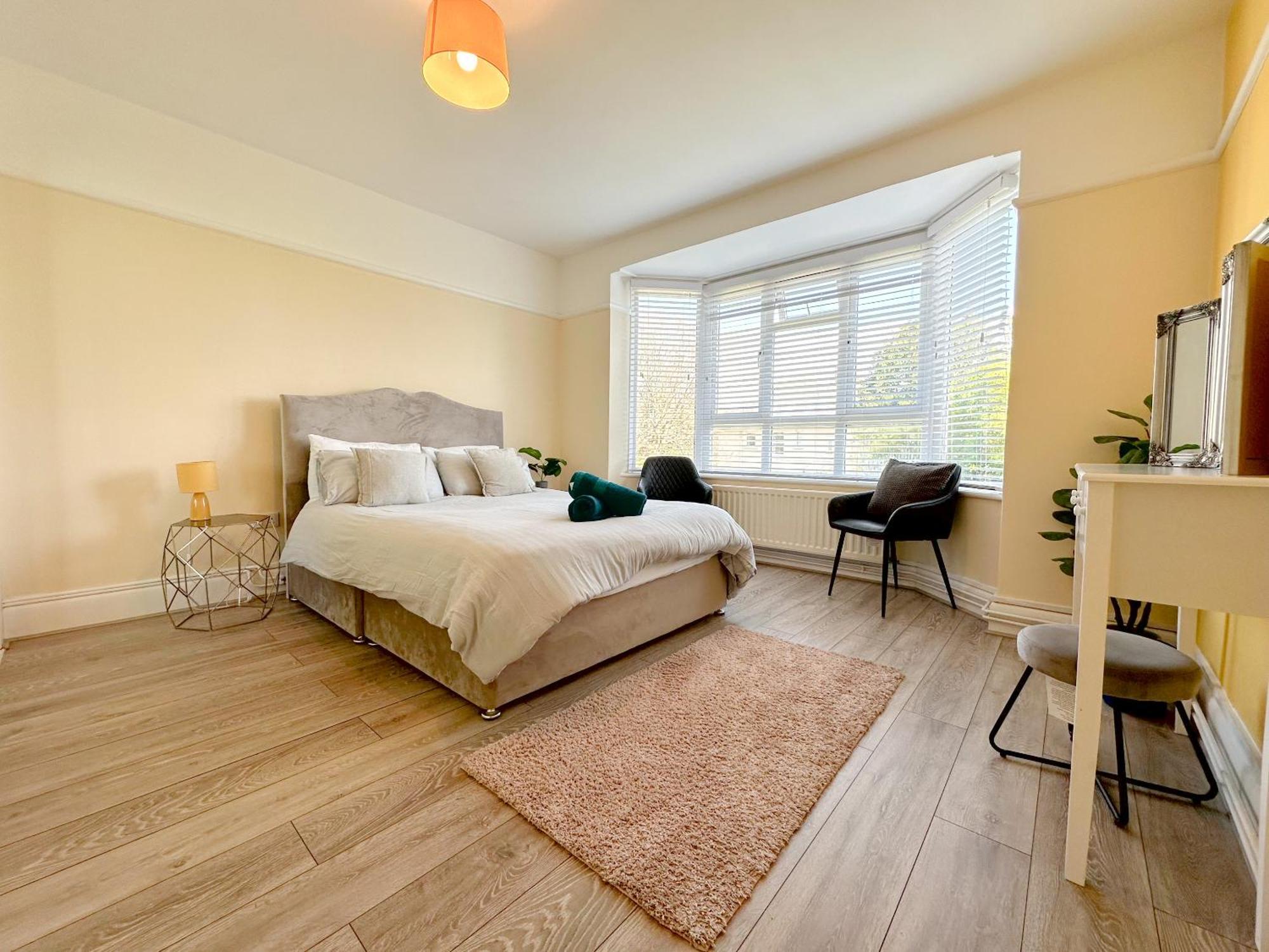 Bournemouth 3 Bedroom - Parking Buitenkant foto