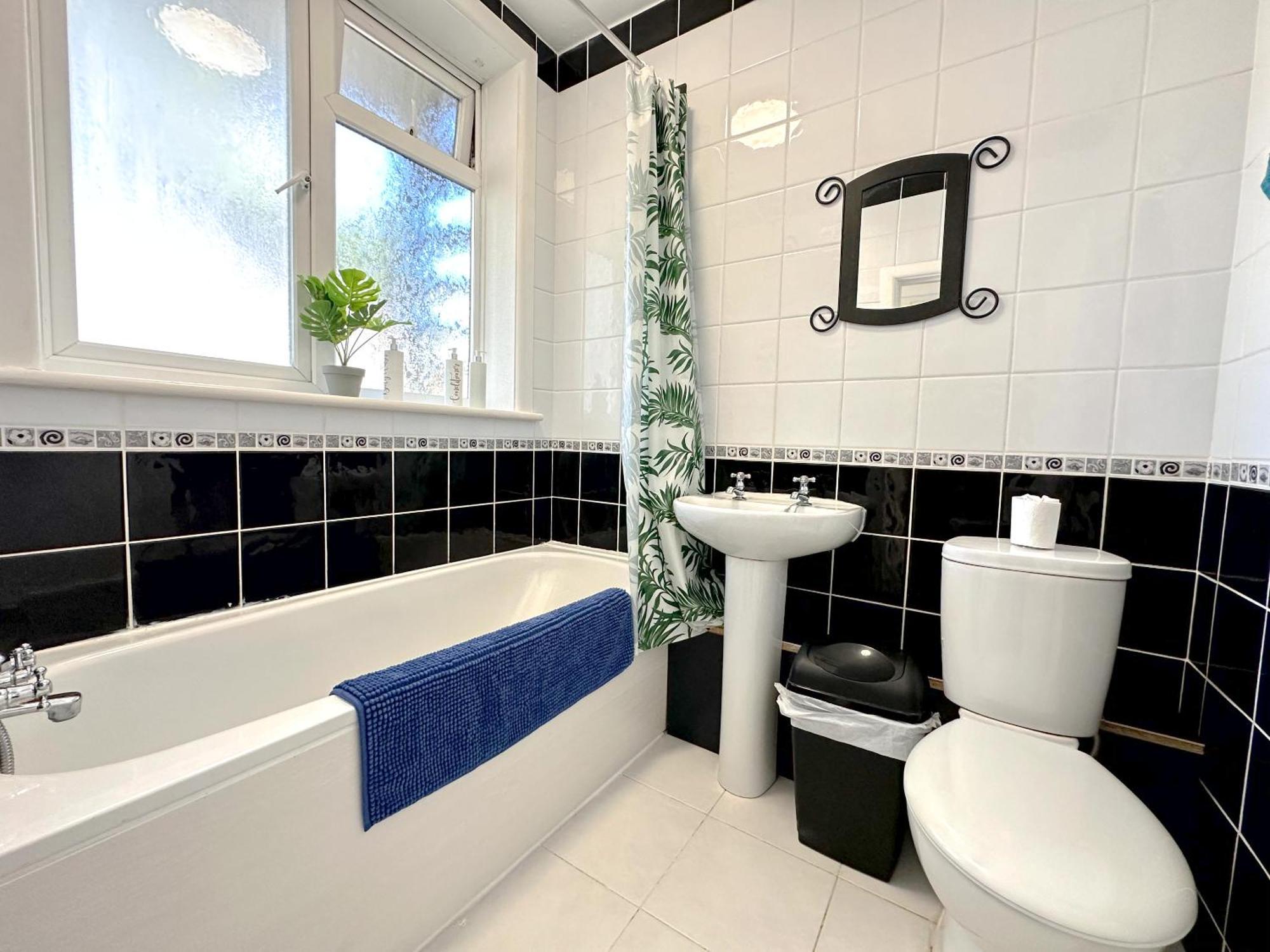 Bournemouth 3 Bedroom - Parking Buitenkant foto